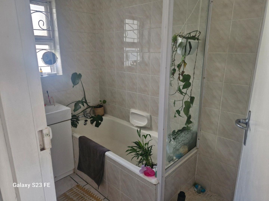 2 Bedroom Property for Sale in Green Point Western Cape